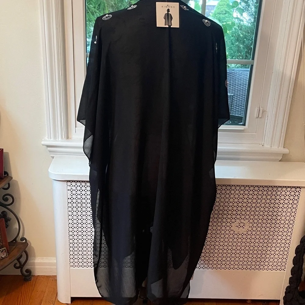 1210. Jessica McClintock Black Sheer Patterned Kimono/Bathing Suit Cover Up